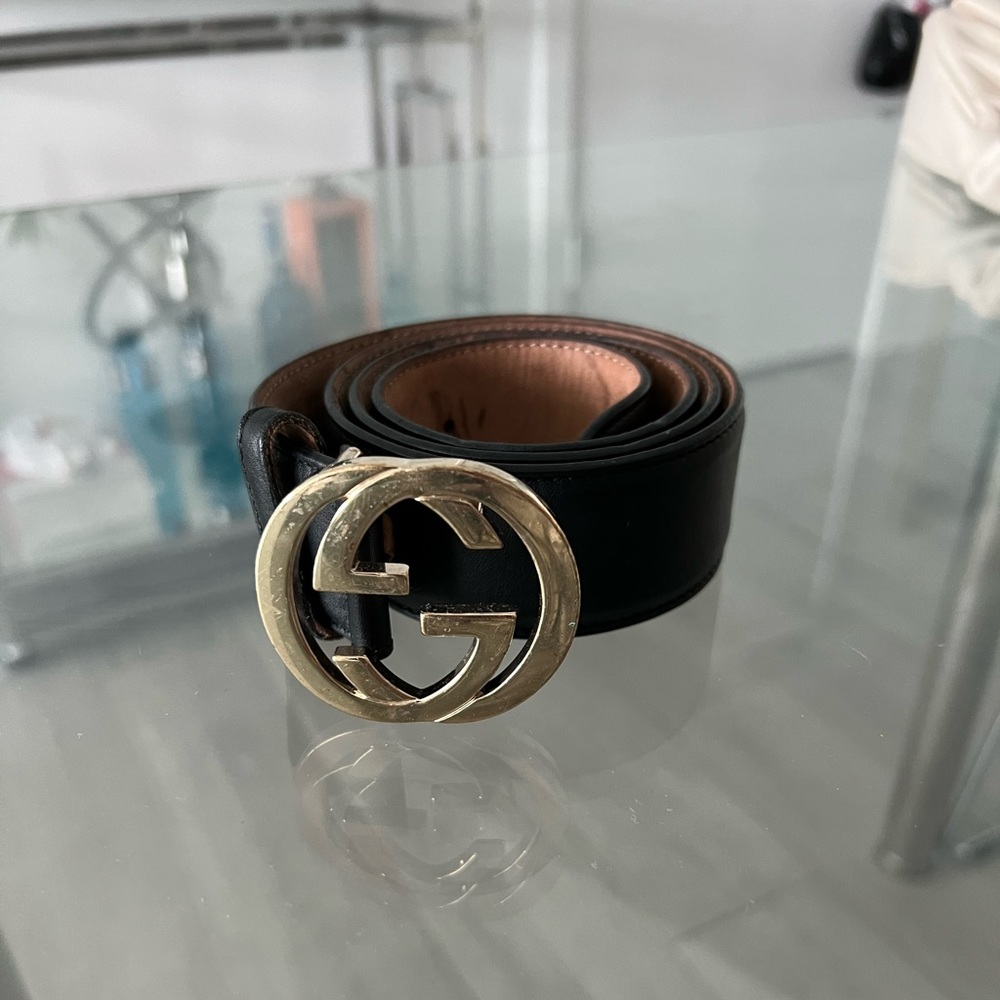 GUCCI Leather belt with interlocking G buckle